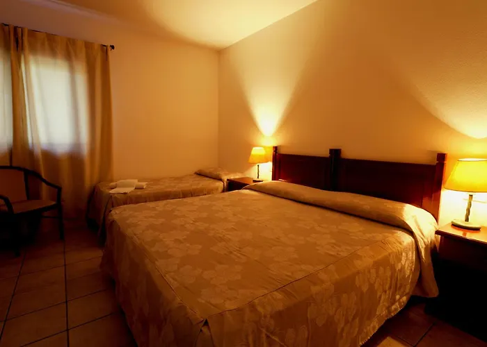 Moderno מלון אולביה