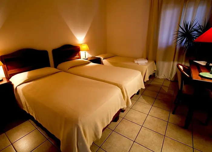 מלון Moderno אולביה