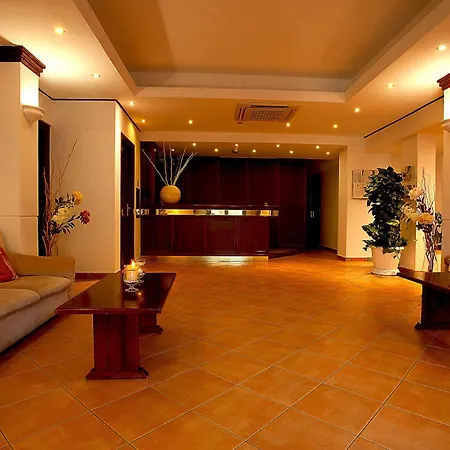 Moderno Hotel 3*