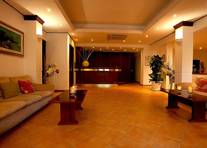 Moderno Ξενοδοχείο 3*